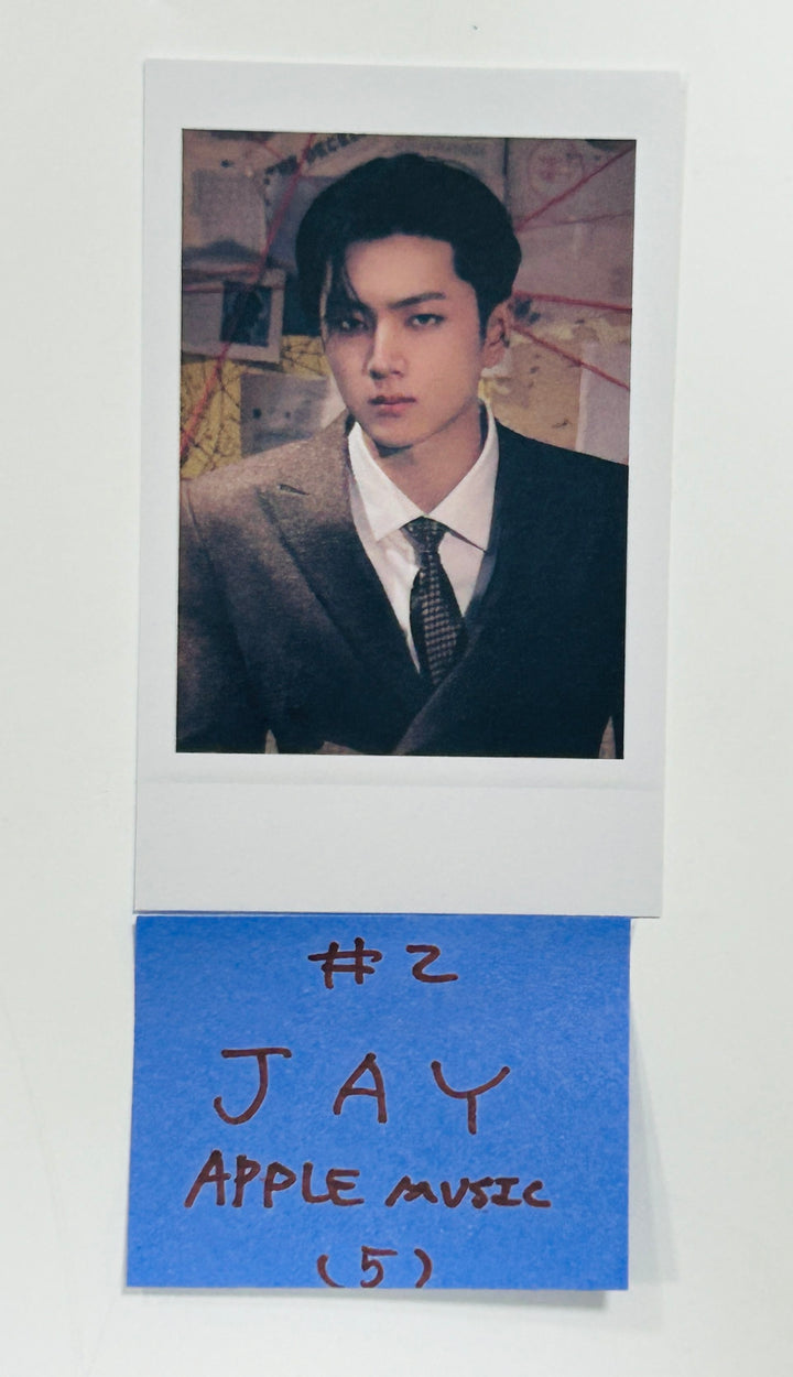 Enhypen  "MEMORABILIA" - Apple Music Pre-Order Benefit Photocard [Moon Ver.] [24.5.16] - HALLYUSUPERSTORE