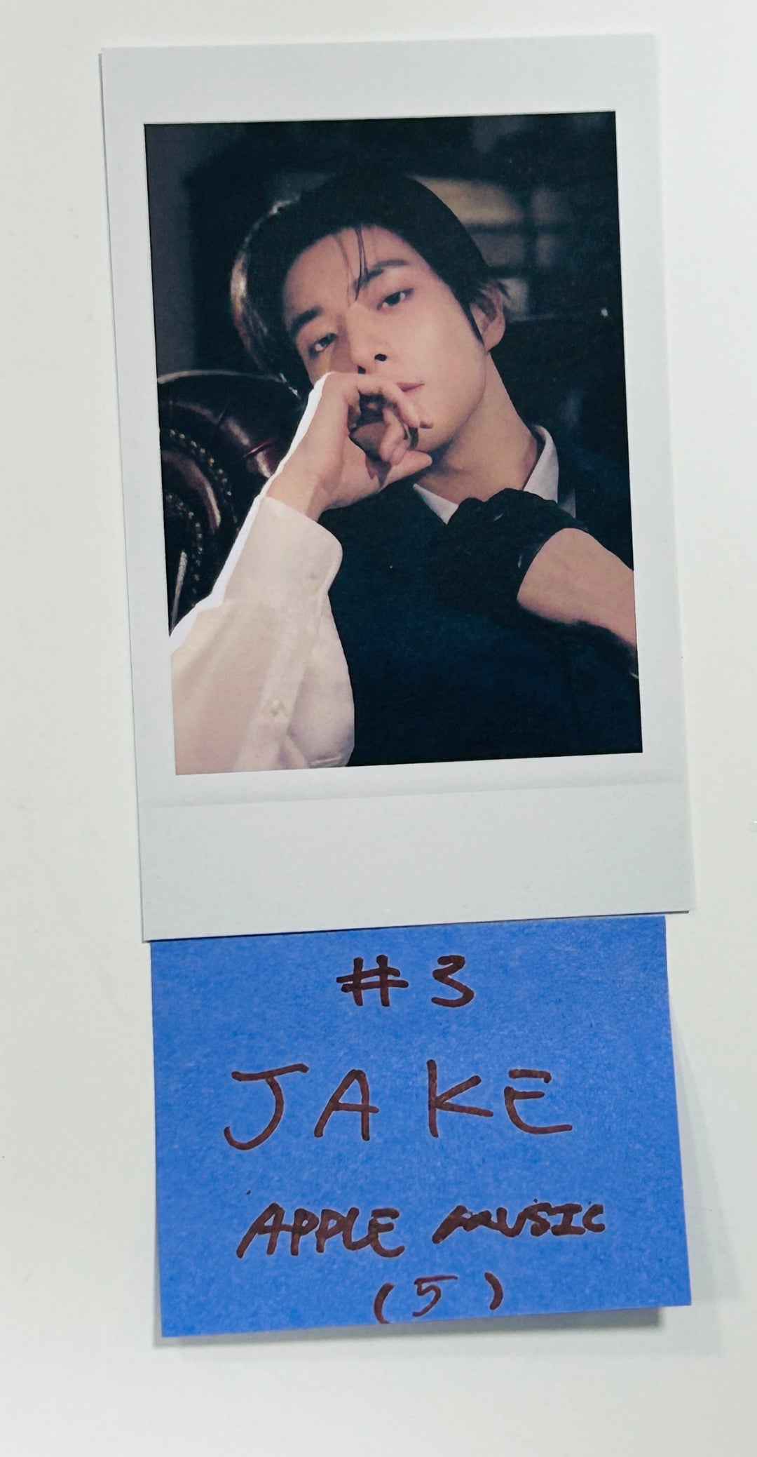 Enhypen  "MEMORABILIA" - Apple Music Pre-Order Benefit Photocard [Moon Ver.] [24.5.16] - HALLYUSUPERSTORE