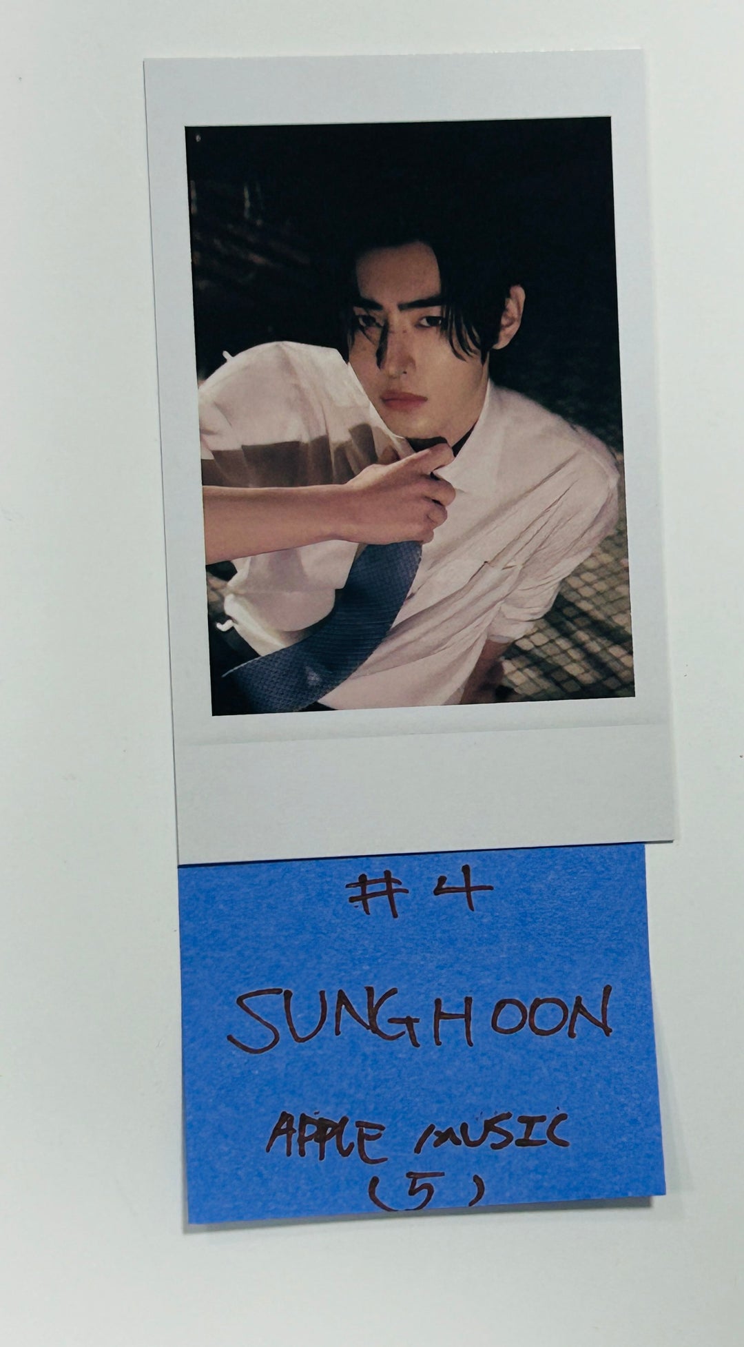 Enhypen  "MEMORABILIA" - Apple Music Pre-Order Benefit Photocard [Moon Ver.] [24.5.16] - HALLYUSUPERSTORE