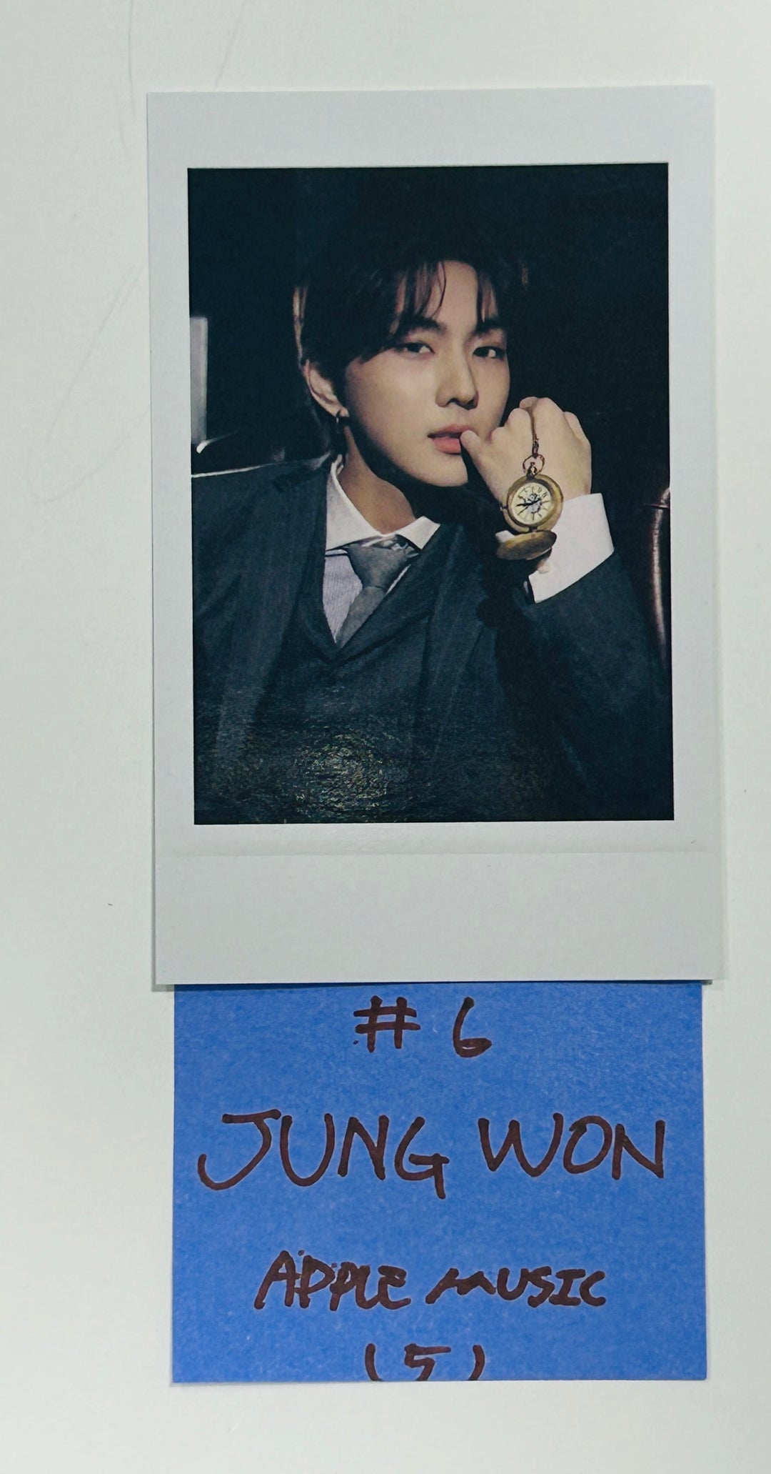 Enhypen  "MEMORABILIA" - Apple Music Pre-Order Benefit Photocard [Moon Ver.] [24.5.16] - HALLYUSUPERSTORE