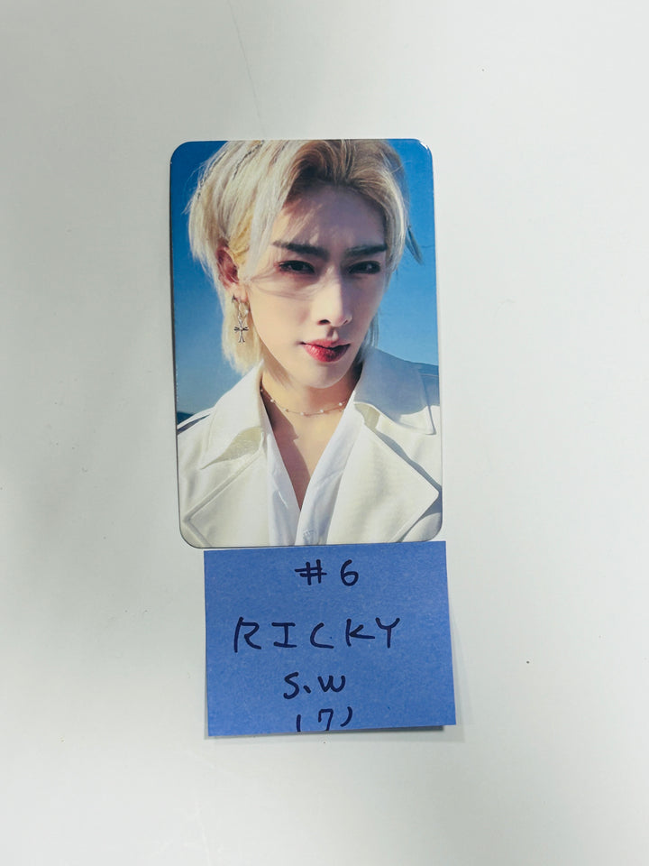 ZEROBASEONE(ZB1) "You had me at HELLO" - Soundwave Pre-Order Benefit Photocard [24.5.16] - HALLYUSUPERSTORE