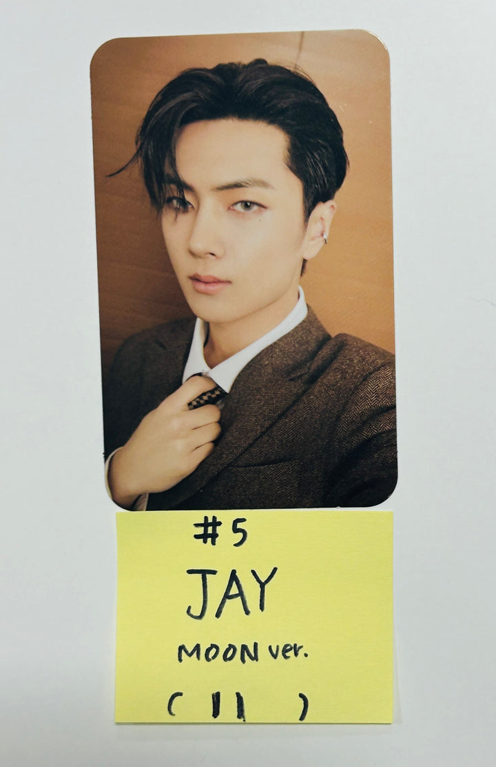 Enhypen  "MEMORABILIA" - Official Photocard [Moon Ver.] [24.5.17] - HALLYUSUPERSTORE