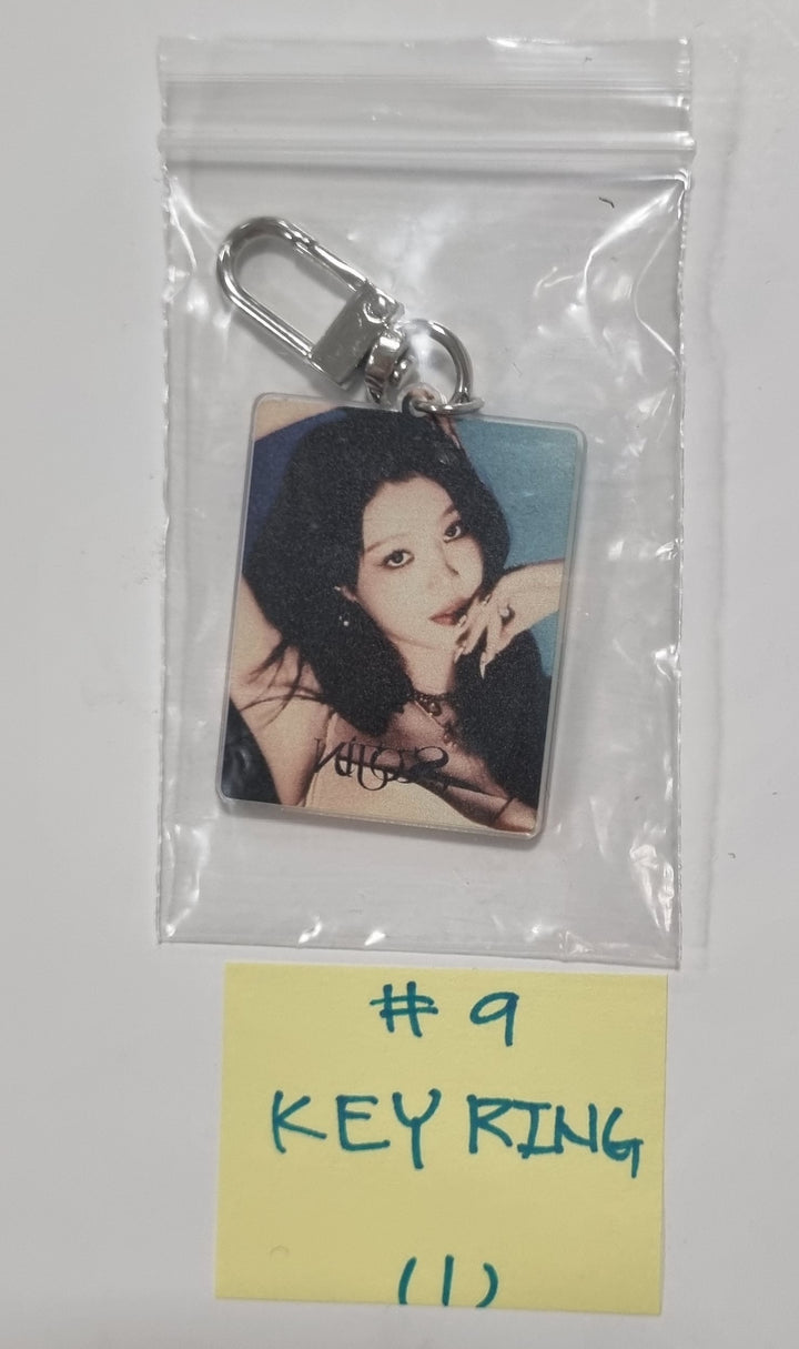 SOOJIN "RIZZ" - Everline Pop-Up Store Official MD [Top Loader, Hand Mirror, Sticker Pack, Metal Keyring, Photo Pack, Collect Book]  [24.5.23] - HALLYUSUPERSTORE