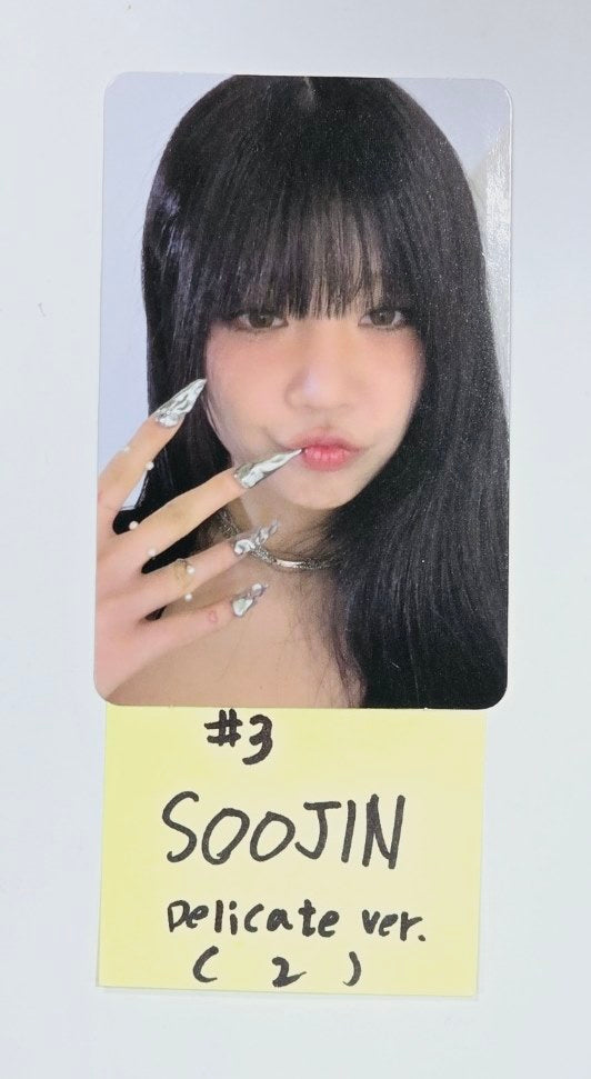 Soojin "RIZZ" - Official Photocard, Polaroid [24.5.24] - HALLYUSUPERSTORE