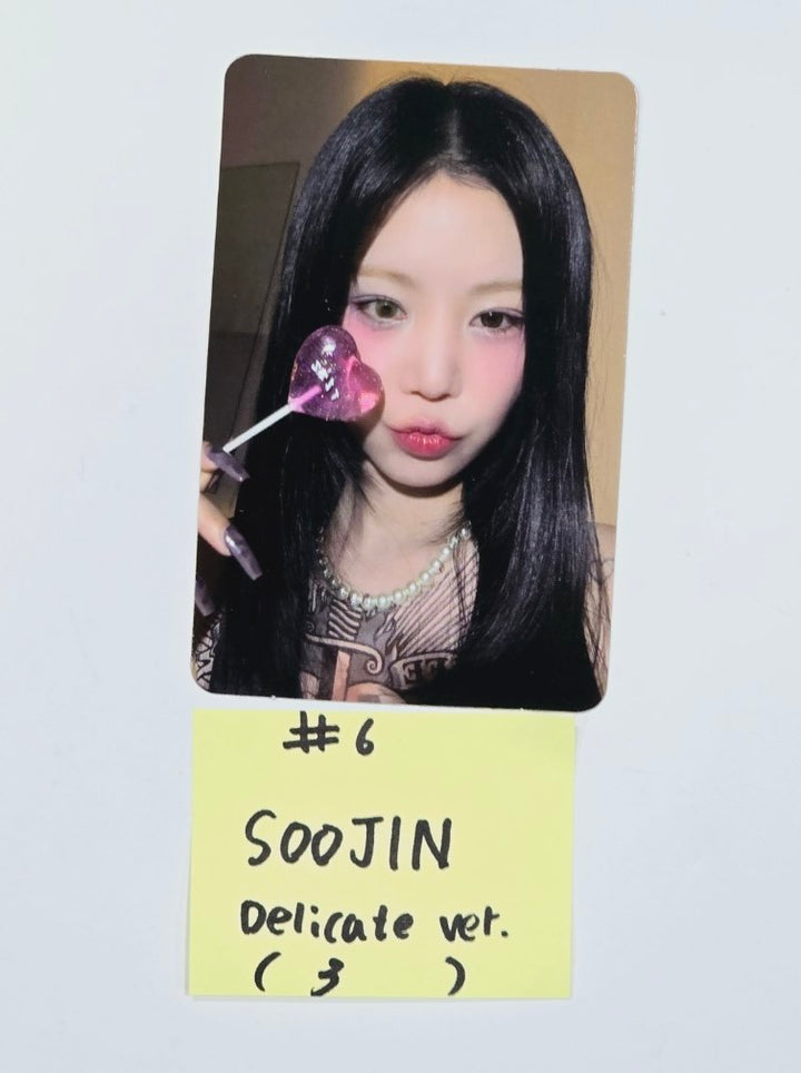 Soojin "RIZZ" - Official Photocard, Polaroid [24.5.24] - HALLYUSUPERSTORE