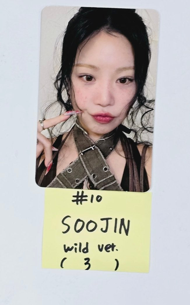 Soojin "RIZZ" - Official Photocard, Polaroid [24.5.24] - HALLYUSUPERSTORE