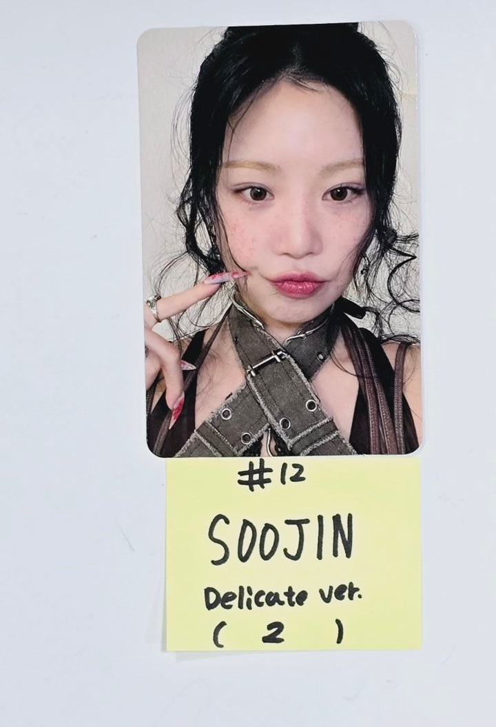Soojin "RIZZ" - Official Photocard, Polaroid [24.5.24] - HALLYUSUPERSTORE