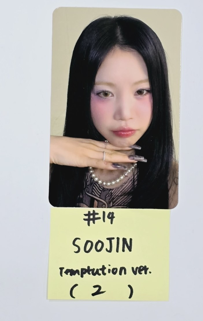 Soojin "RIZZ" - Official Photocard, Polaroid [24.5.24] - HALLYUSUPERSTORE