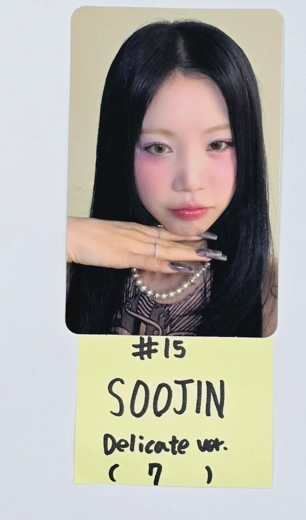 Soojin "RIZZ" - Official Photocard, Polaroid [24.5.24] - HALLYUSUPERSTORE