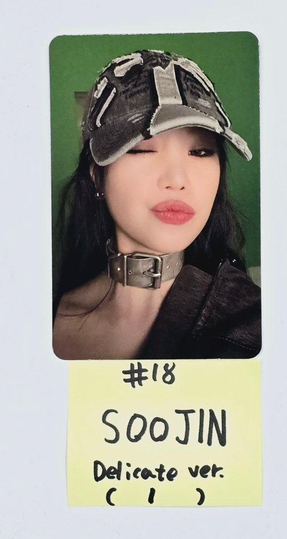 Soojin "RIZZ" - Official Photocard, Polaroid [24.5.24] - HALLYUSUPERSTORE