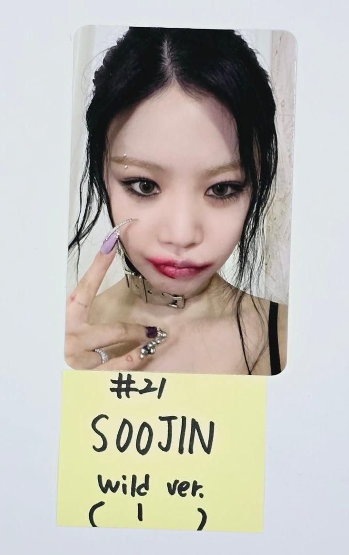 Soojin "RIZZ" - Official Photocard, Polaroid [24.5.24] - HALLYUSUPERSTORE
