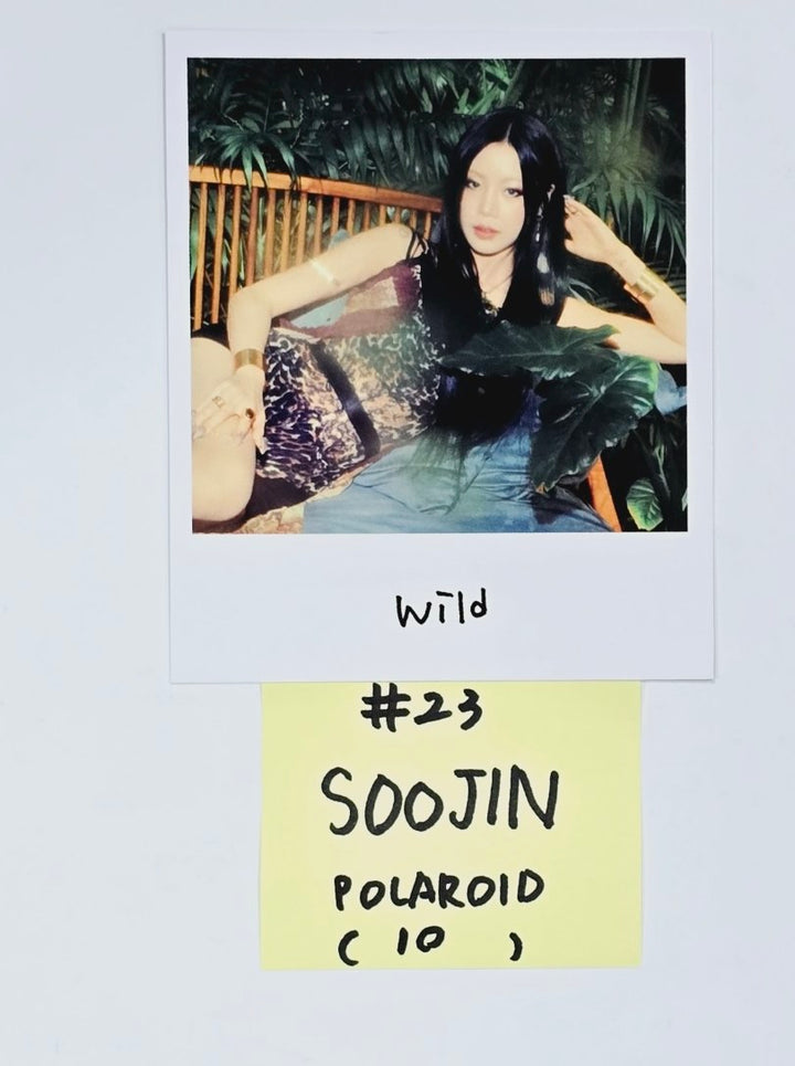 Soojin "RIZZ" - Official Photocard, Polaroid [24.5.24] - HALLYUSUPERSTORE