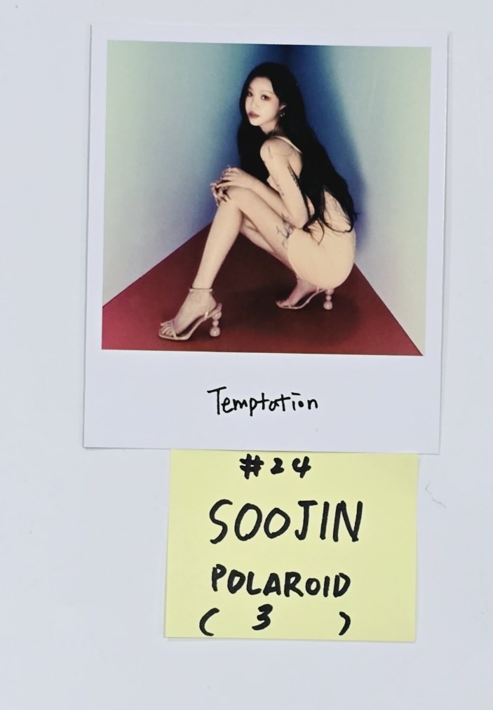 Soojin "RIZZ" - Official Photocard, Polaroid [24.5.24] - HALLYUSUPERSTORE