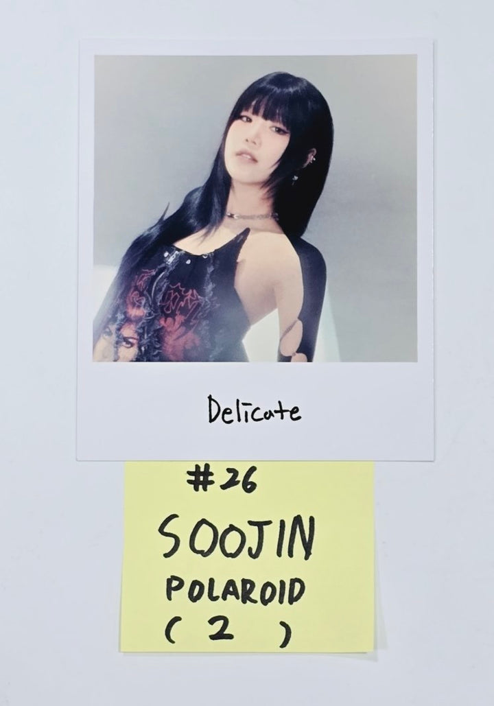 Soojin "RIZZ" - Official Photocard, Polaroid [24.5.24] - HALLYUSUPERSTORE