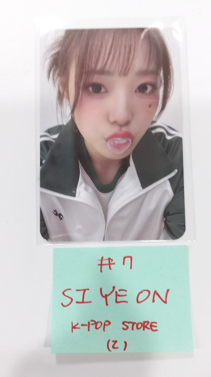 QWER "MANITO" - K-pop Store Fansign Event Photocard [24.5.28] - HALLYUSUPERSTORE