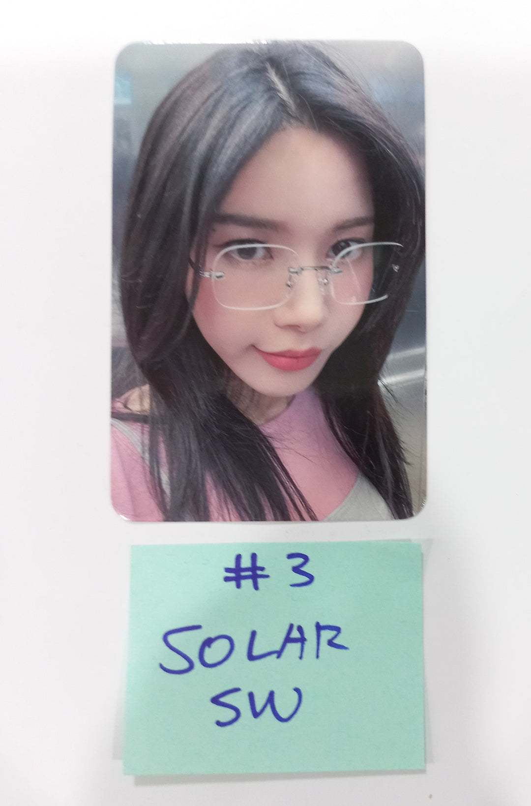SOLAR "COLOURS" - Soundwave Fansign Event Photocard [24.5.28] - HALLYUSUPERSTORE