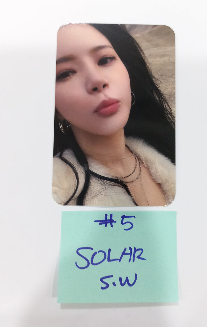 SOLAR "COLOURS" - Soundwave Fansign Event Photocard [24.5.28] - HALLYUSUPERSTORE