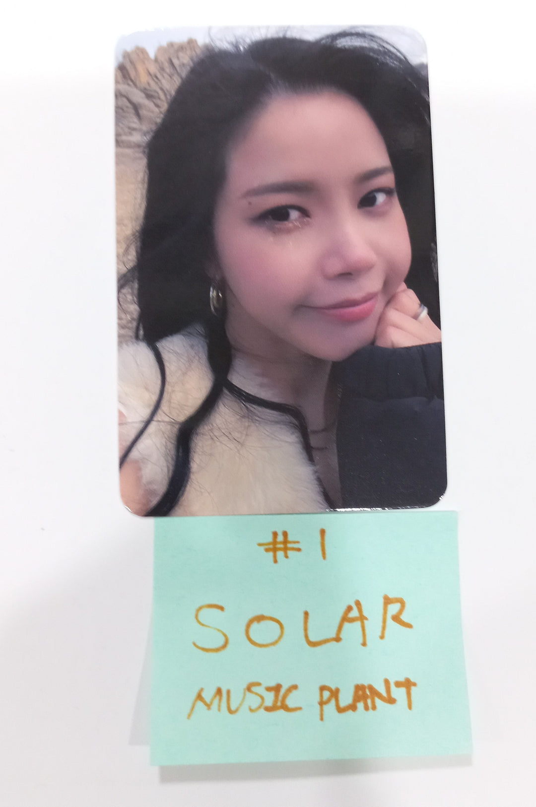 SOLAR "COLOURS" - Music Plant Fansign Event Photocard [24.5.28] - HALLYUSUPERSTORE