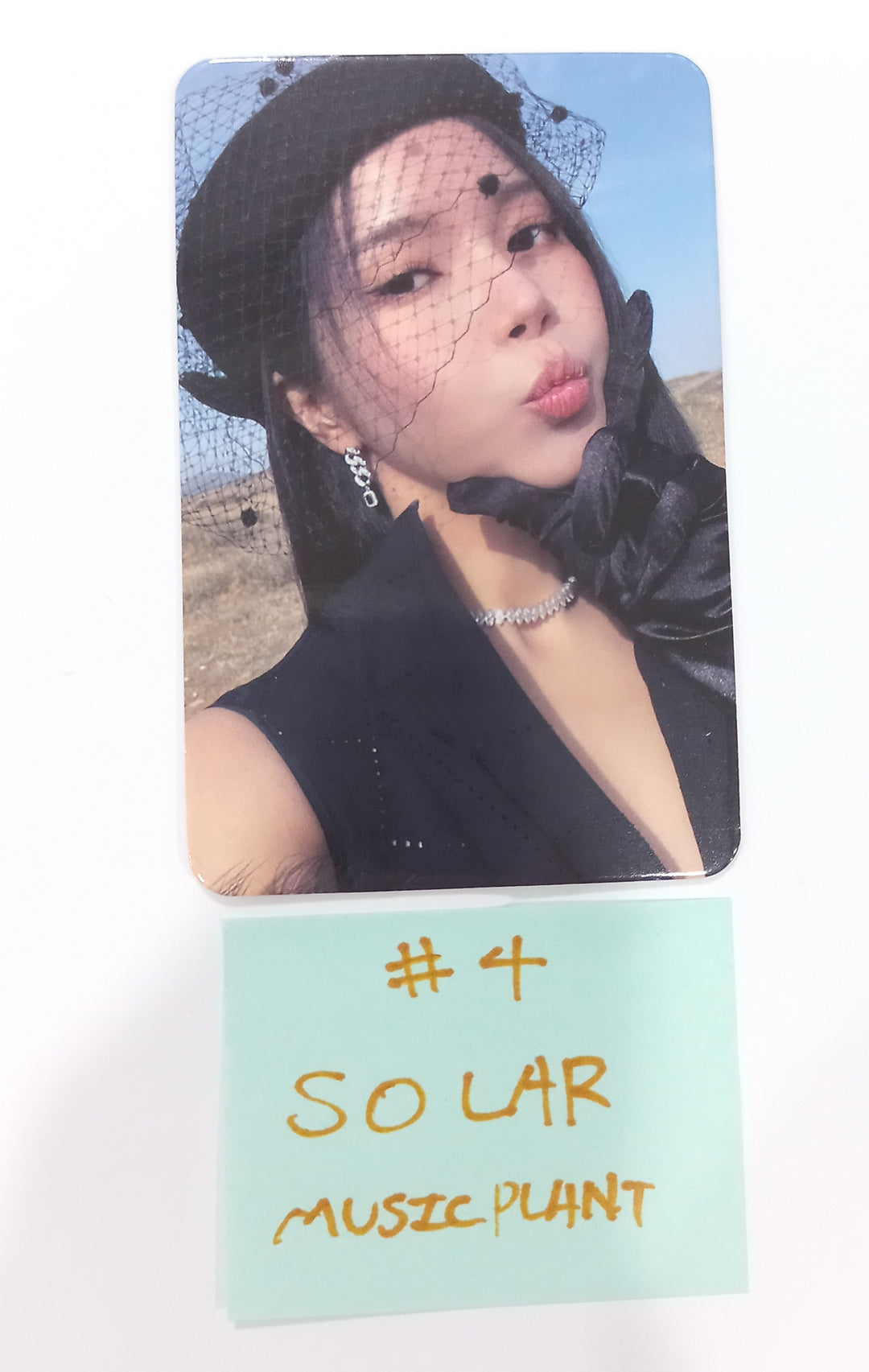 SOLAR "COLOURS" - Music Plant Fansign Event Photocard [24.5.28] - HALLYUSUPERSTORE