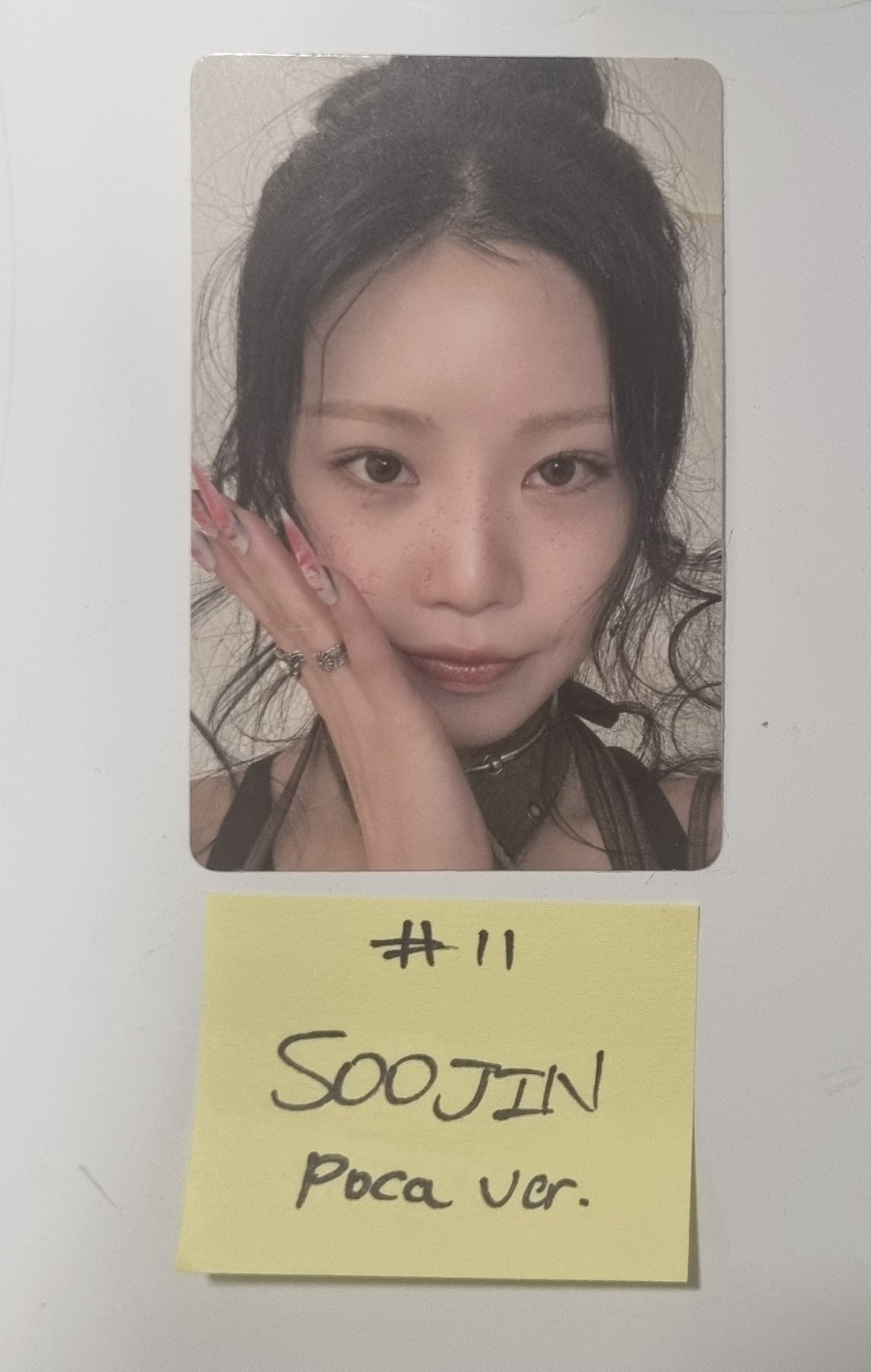 Soojin "RIZZ" - Official Photocard, QR Card  [Poca Album Ver.] [24.5.30] - HALLYUSUPERSTORE