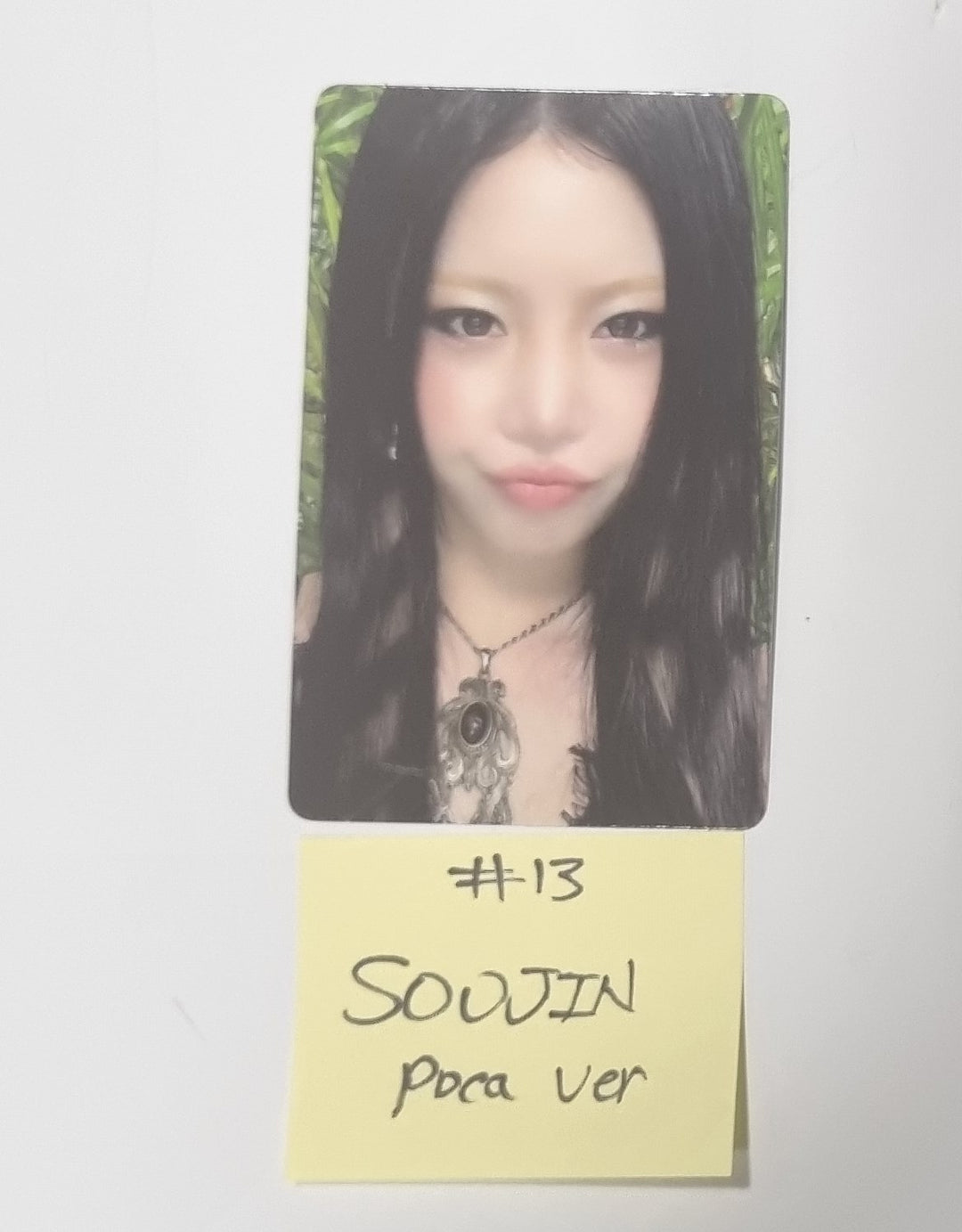 Soojin "RIZZ" - Official Photocard, QR Card  [Poca Album Ver.] [24.5.30] - HALLYUSUPERSTORE