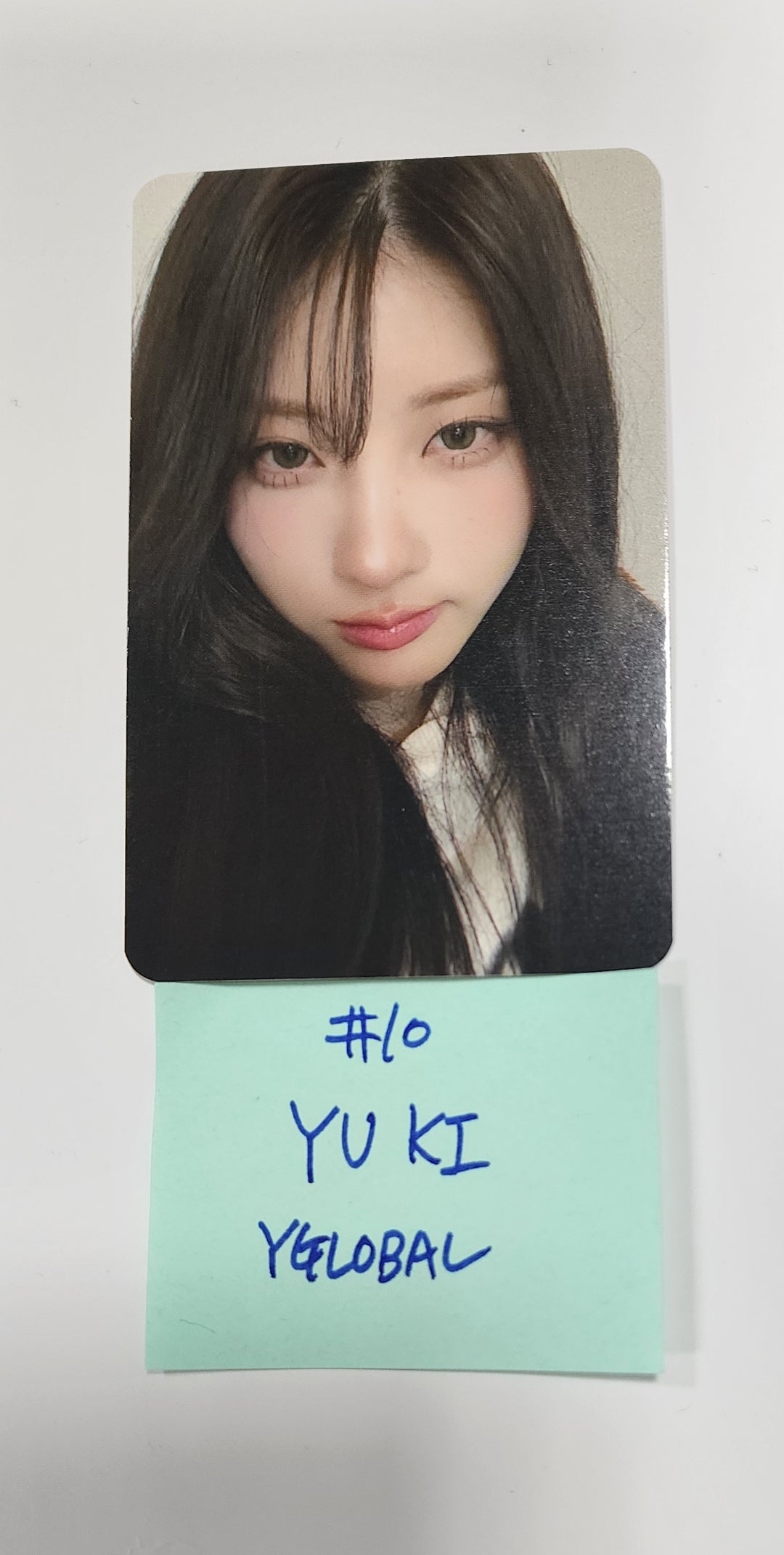 PURPLE KISS "BXX" - YGlobal Music Fansign Event Photocard [24.5.31] - HALLYUSUPERSTORE