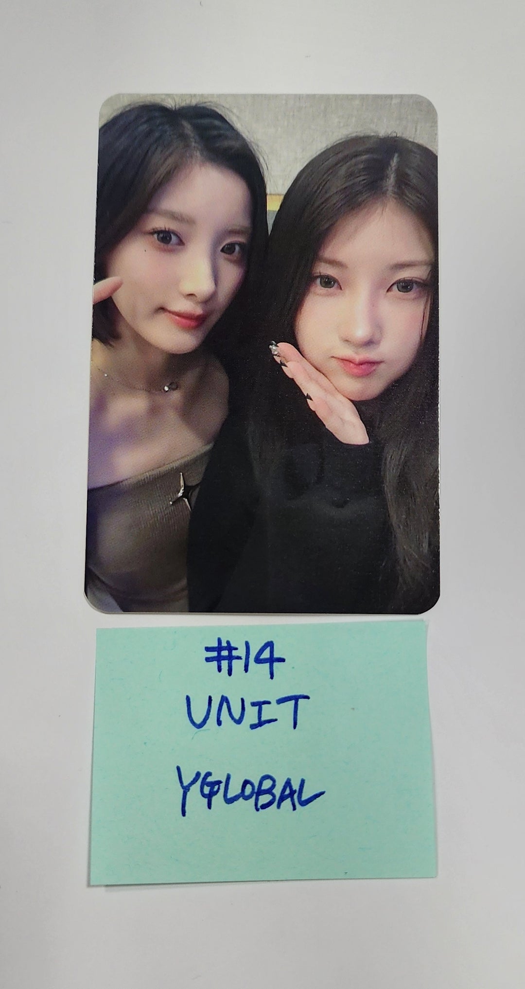 PURPLE KISS "BXX" - YGlobal Music Fansign Event Photocard [24.5.31] - HALLYUSUPERSTORE