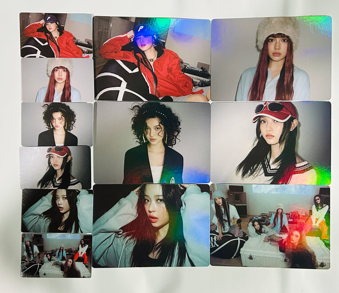 New Jeans "How Sweet" - Weverse Pre-Order Benefit Photocard, Photo Stand Set [24.5.31] - HALLYUSUPERSTORE