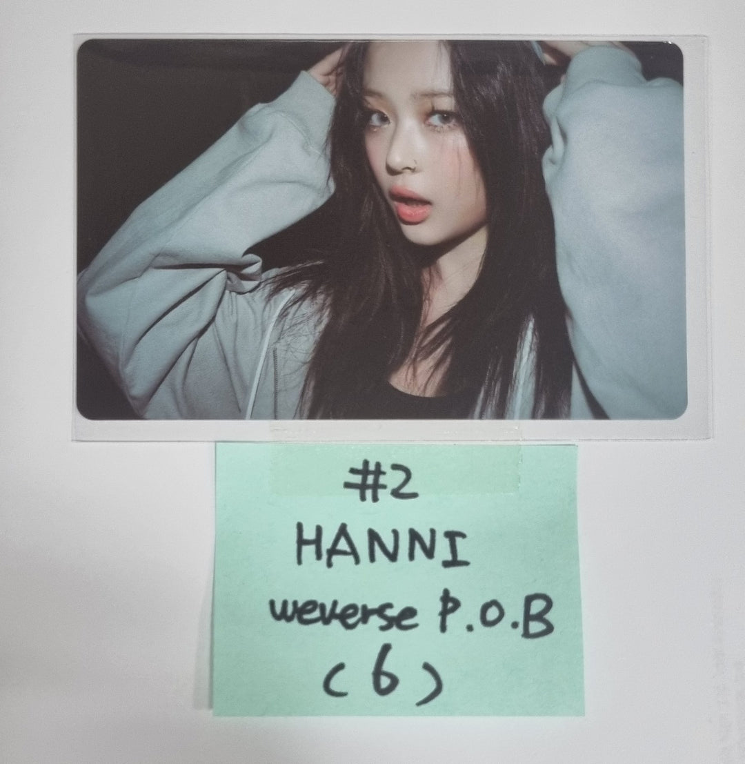 New Jeans "How Sweet" - Weverse Pre-Order Benefit Photocard, Photo Stand Set [24.5.31] - HALLYUSUPERSTORE