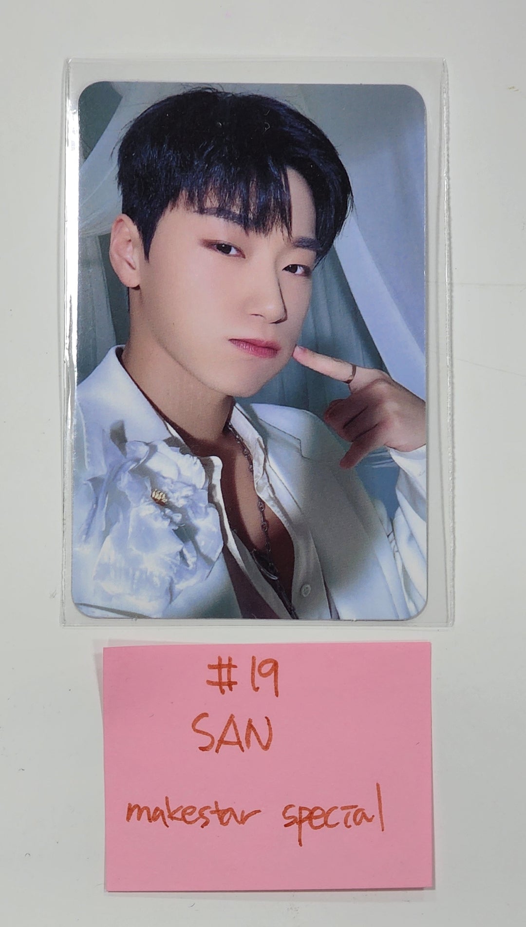 Ateez "GOLDEN HOUR : Part.1" - MakeStar Lucky Draw Event Special Photocard (Poca Album Ver.) [24.06.03] - HALLYUSUPERSTORE
