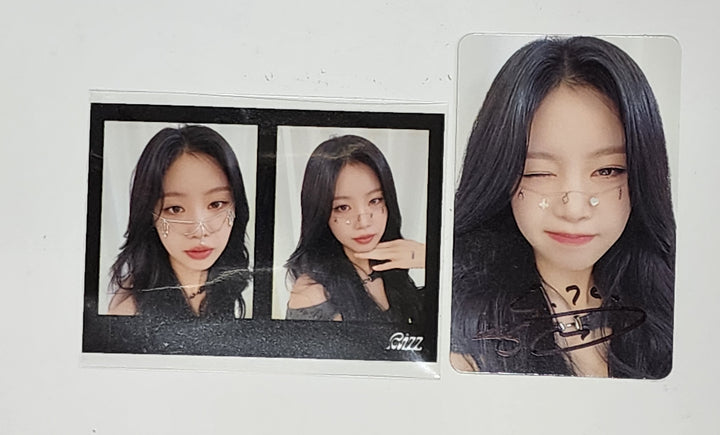 Soojin "RIZZ" - Hand Autographed(Signed) Photocard, 2 Cut Photo [24.6.4] - HALLYUSUPERSTORE