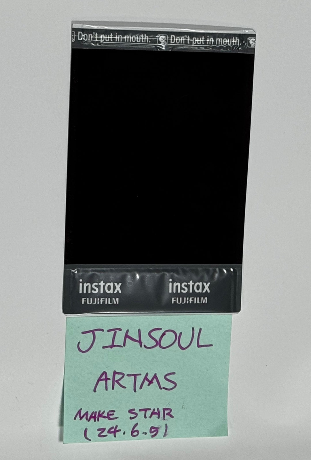 Jinsoul (Of Artms) "DALL" - Hand Autographed(Signed) Polaroid [24.6.5] - HALLYUSUPERSTORE