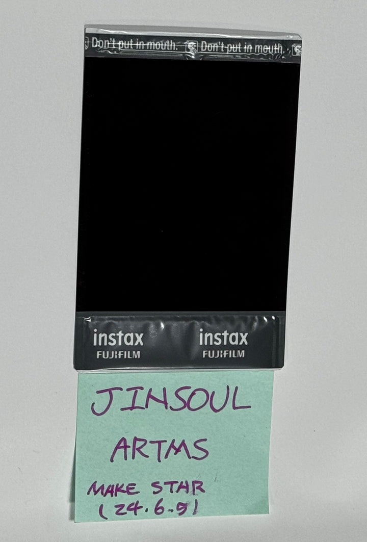 Jinsoul (Of Artms) "DALL" - Hand Autographed(Signed) Polaroid [24.6.5] - HALLYUSUPERSTORE