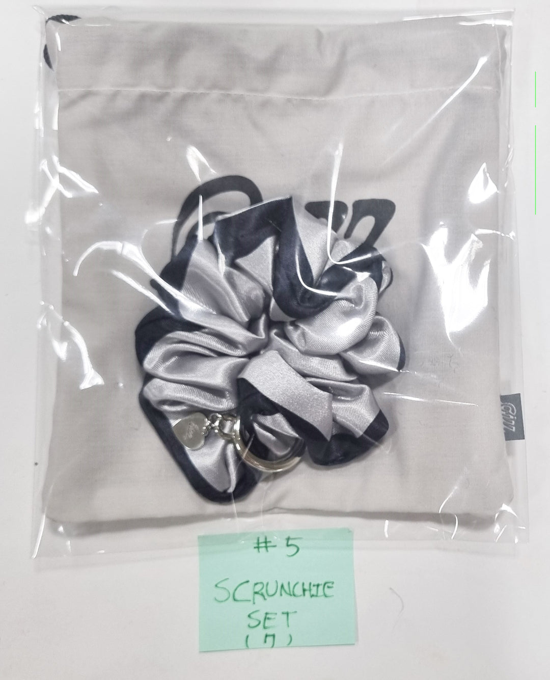 Soojin "RIZZ" - Official MD [PostcardSet ,Tincase Photo Set, Keyring, Bracelet, Scrunchie Set] [24.6.5] - HALLYUSUPERSTORE