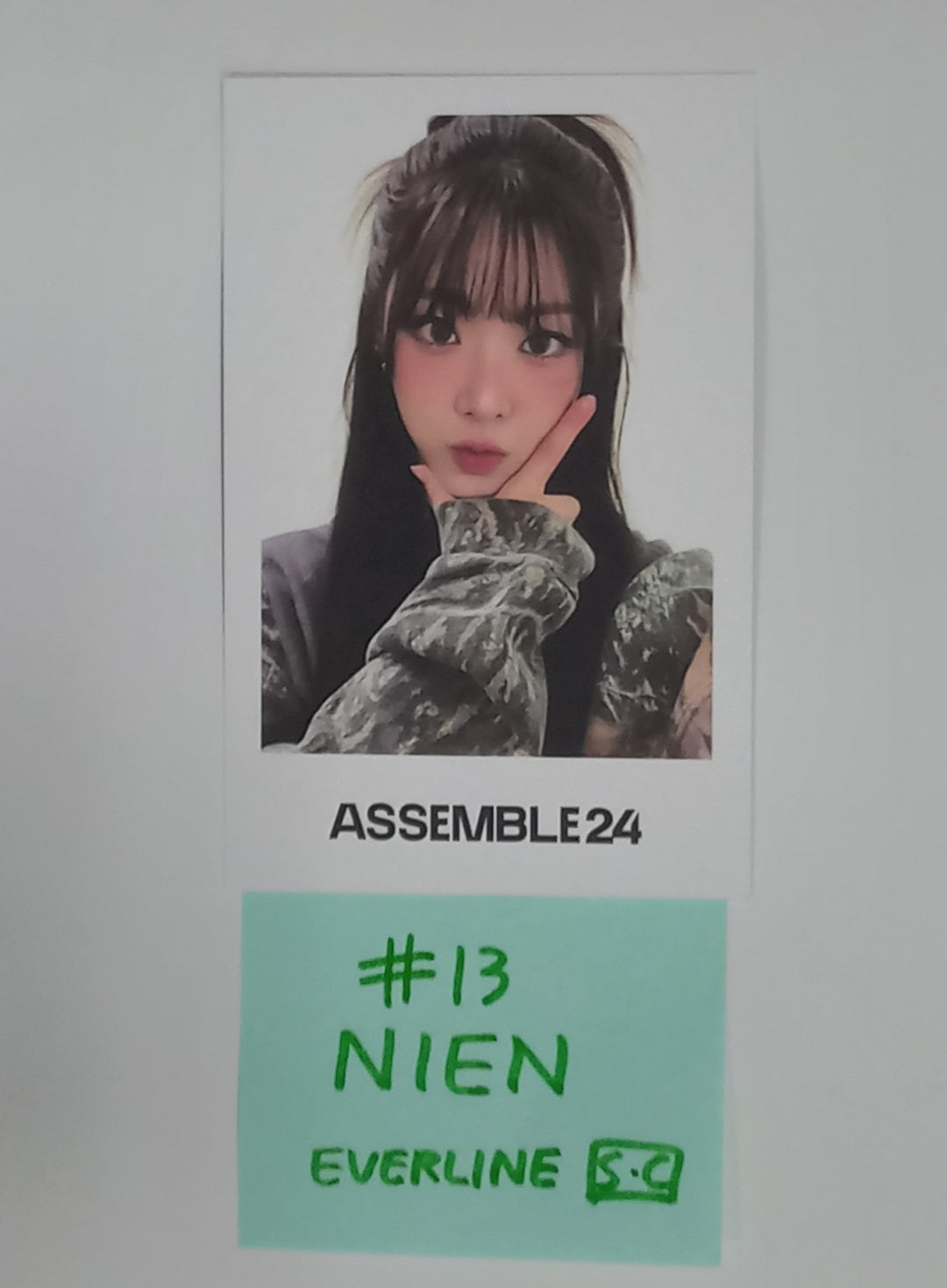 tripleS "ASSEMBLE24" - Everline Showcase Pre-Order Benefit Photocard [24.6.5] - HALLYUSUPERSTORE