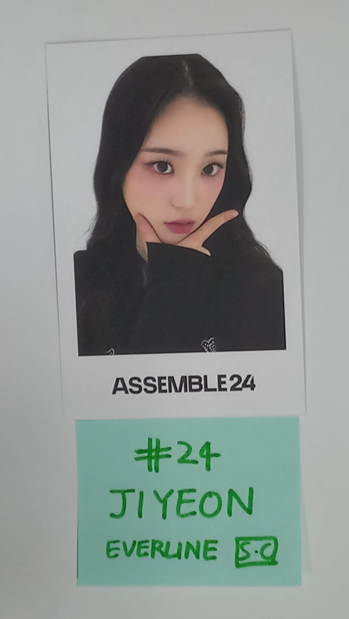 tripleS "ASSEMBLE24" - Everline Showcase Pre-Order Benefit Photocard [24.6.5] - HALLYUSUPERSTORE