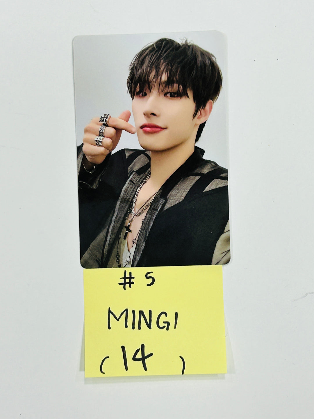Ateez "GOLDEN HOUR : Part.1" - Official Photocard [24.6.5] - HALLYUSUPERSTORE