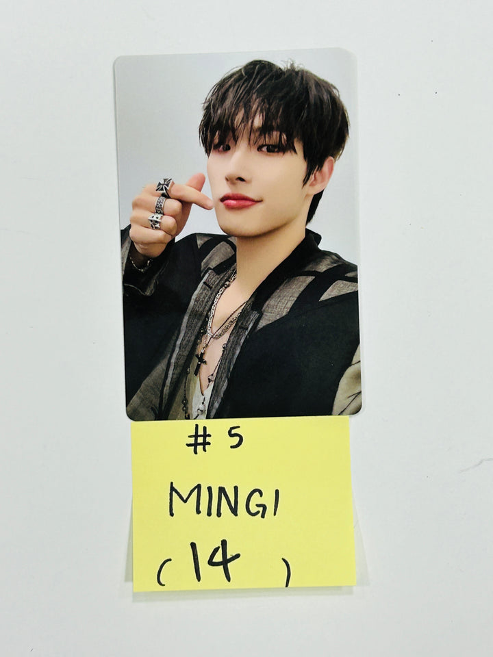 Ateez "GOLDEN HOUR : Part.1" - Official Photocard [24.6.5] - HALLYUSUPERSTORE
