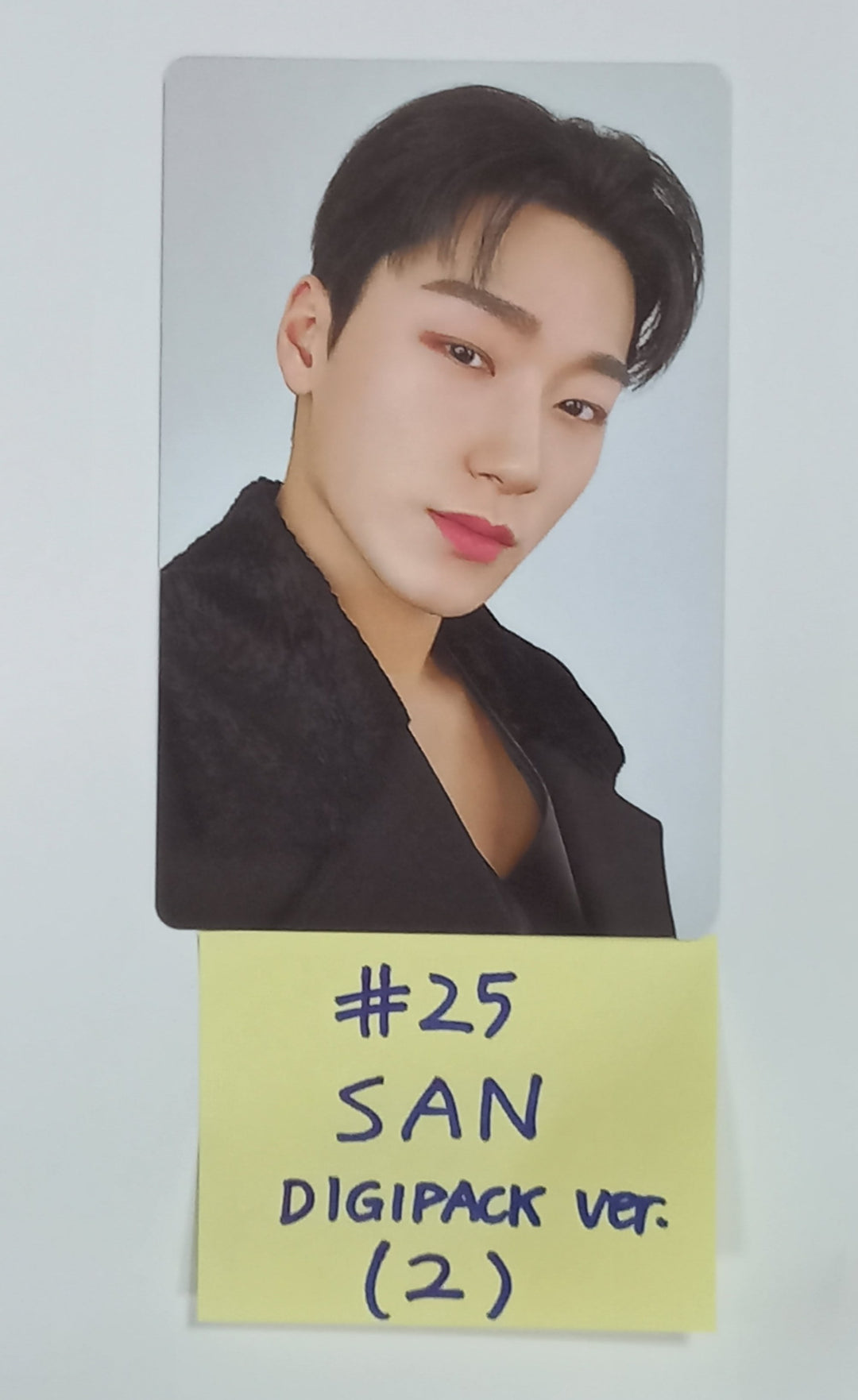 Ateez "GOLDEN HOUR : Part.1" - Official Photocard [Digipack Ver.] [24.6.5] - HALLYUSUPERSTORE