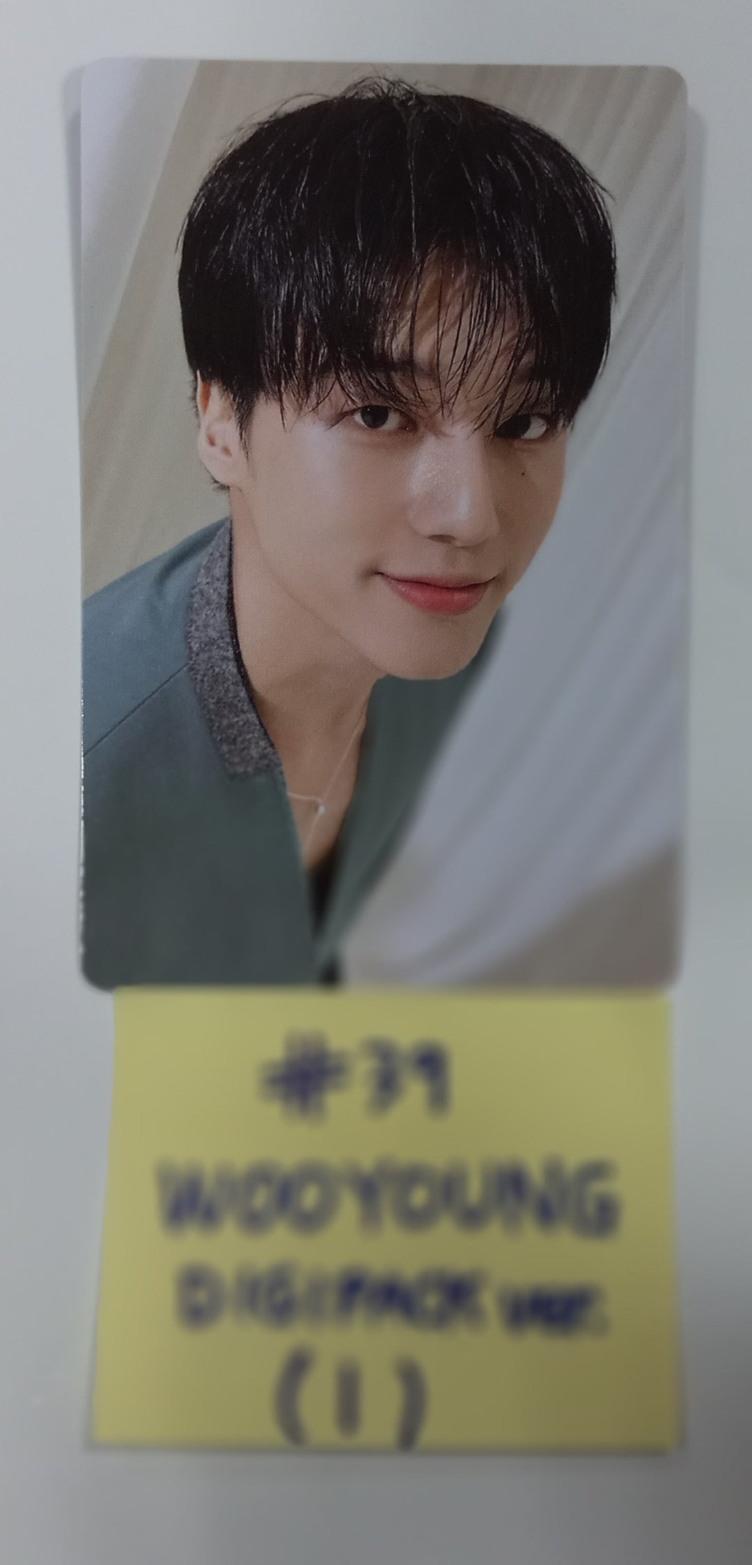 Ateez "GOLDEN HOUR : Part.1" - Official Photocard [Digipack Ver.] [24.6.5] - HALLYUSUPERSTORE