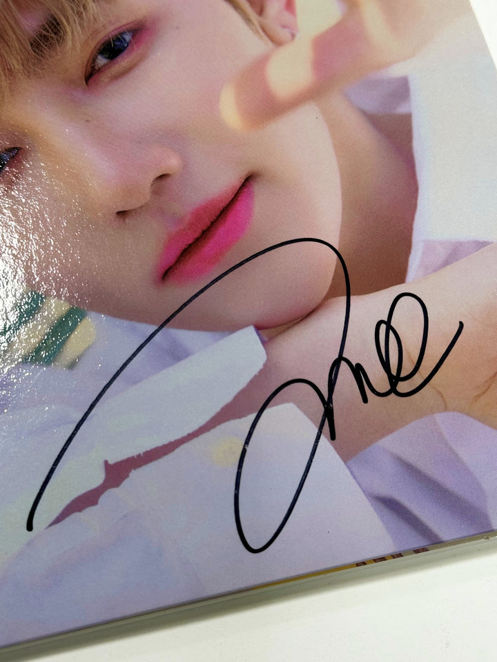 Zhang Hao (Of ZEROBASEONE(ZB1)) "You had me at HELLO" - Hand Autographed(Signed) Album(Digipack Ver.) and Polaroid [24.6.4] - HALLYUSUPERSTORE