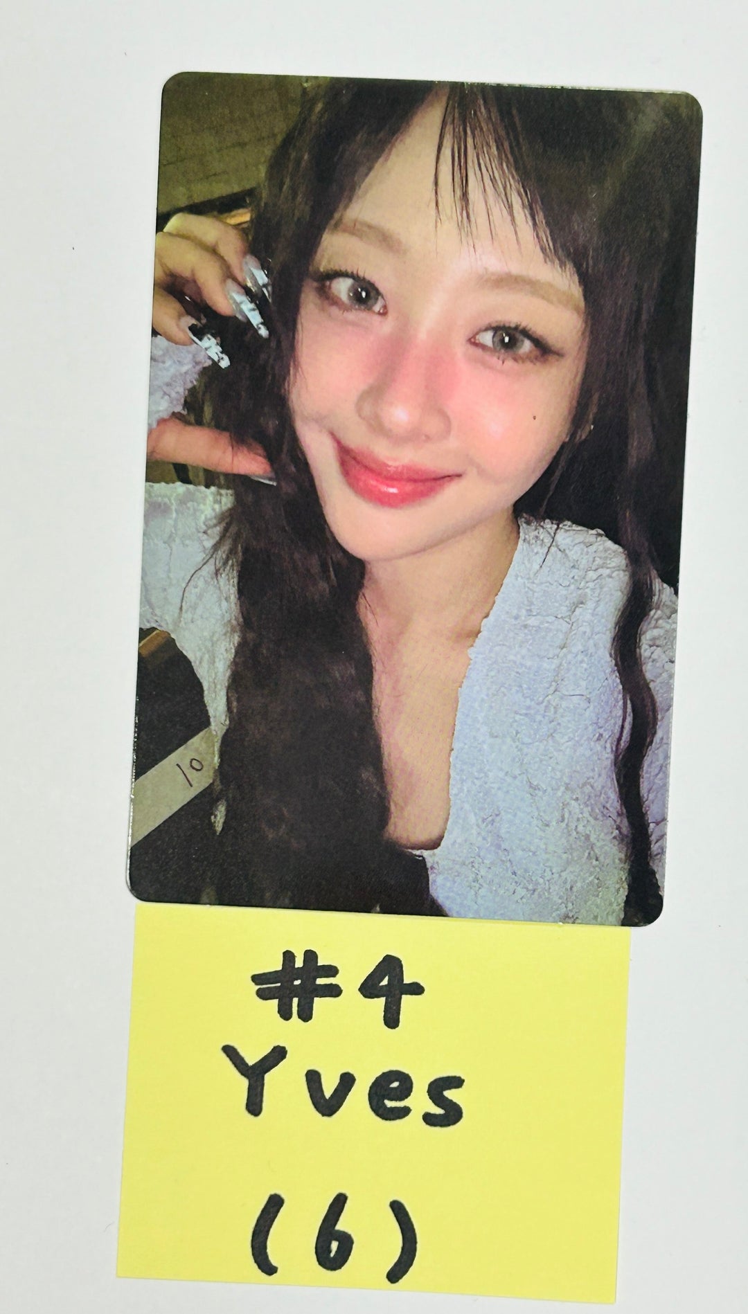 Yves "LOOP" - Official Photocard [24.6.7] - HALLYUSUPERSTORE