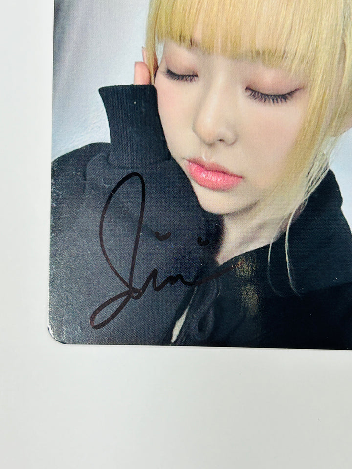 Loossemble "One of a Kind" - Hand Autographed(Signed) Mini Postcard, 2X Polaroid [24.6.7] - HALLYUSUPERSTORE