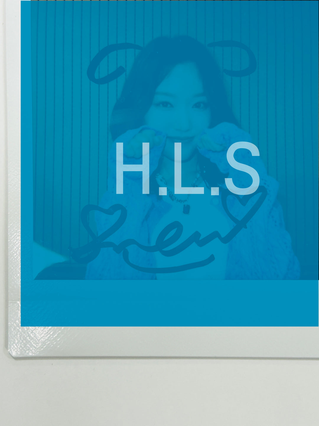 Loossemble "One of a Kind" - Hand Autographed(Signed) Mini Postcard, 2X Polaroid [24.6.7] - HALLYUSUPERSTORE
