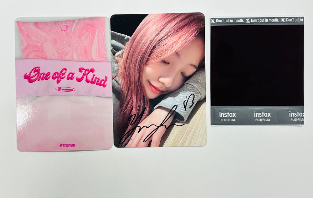 Loossemble "One of a Kind" - Hand Autographed(Signed) Mini Postcard, 2X Polaroid [24.6.7] - HALLYUSUPERSTORE