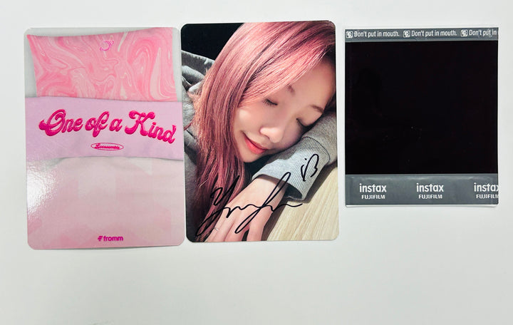 Loossemble "One of a Kind" - Hand Autographed(Signed) Mini Postcard, 2X Polaroid [24.6.7] - HALLYUSUPERSTORE