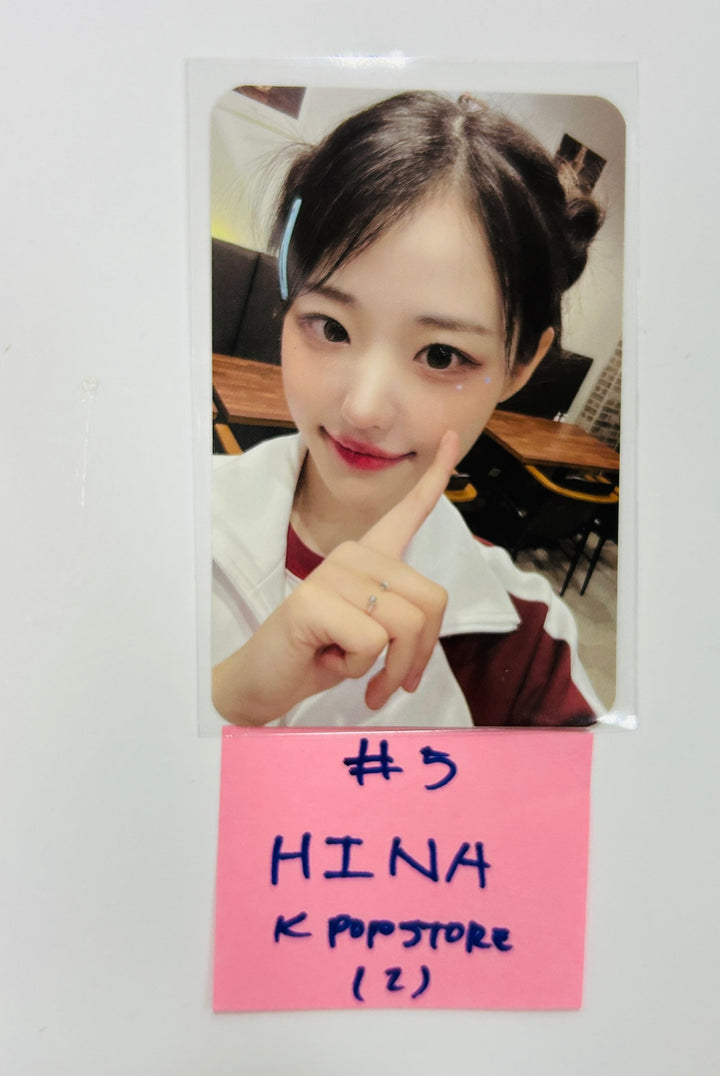QWER "MANITO" - K-Pop Store Fansign Event Photocard [24.6.7] - HALLYUSUPERSTORE