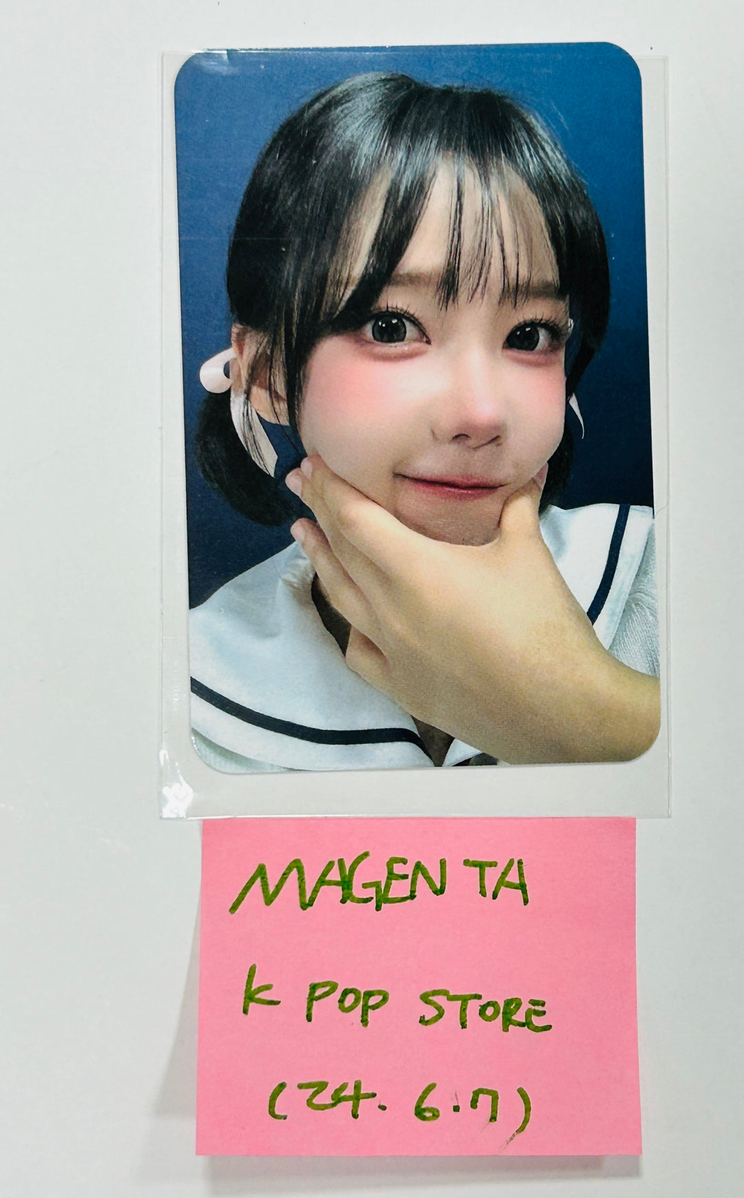 MAGENTA (Of QWER) "MANITO" - K-Pop Store Fansign Event Winner Photocard [24.6.7] - HALLYUSUPERSTORE