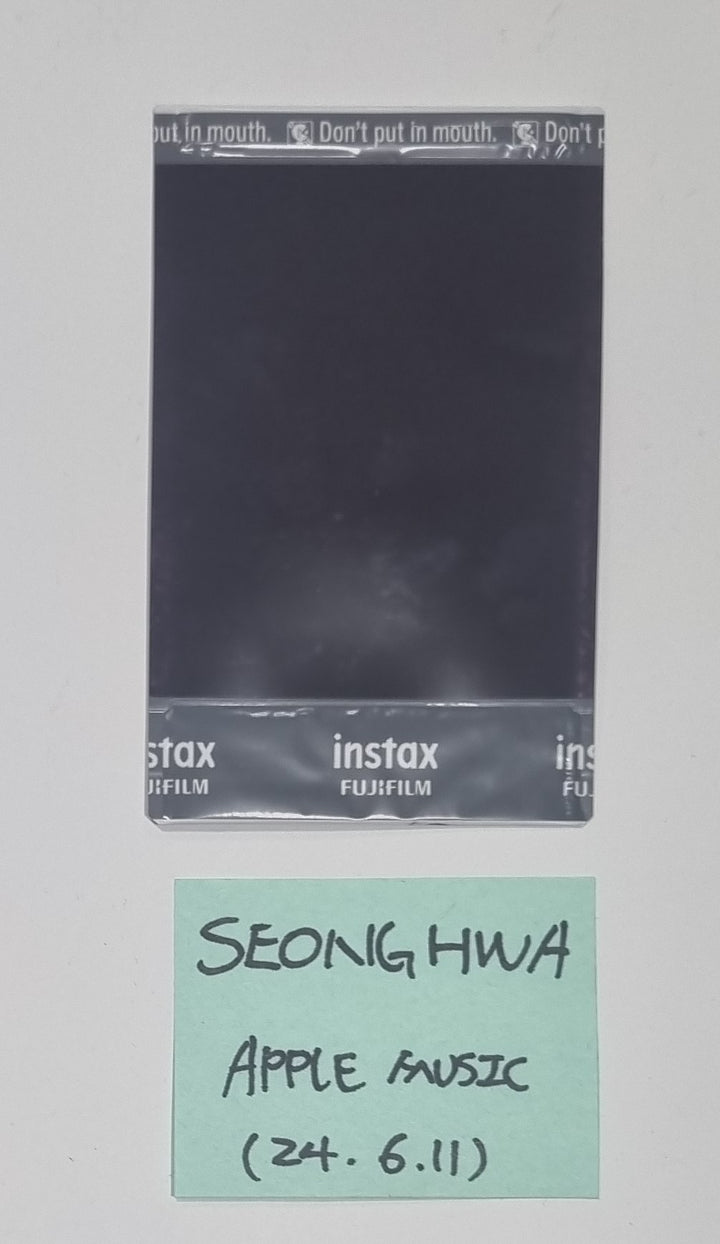 Seonghwa (Of Ateez) "GOLDEN HOUR : Part.1" - Hand Autographed(Signed) Polaroid [24.6.11] - HALLYUSUPERSTORE