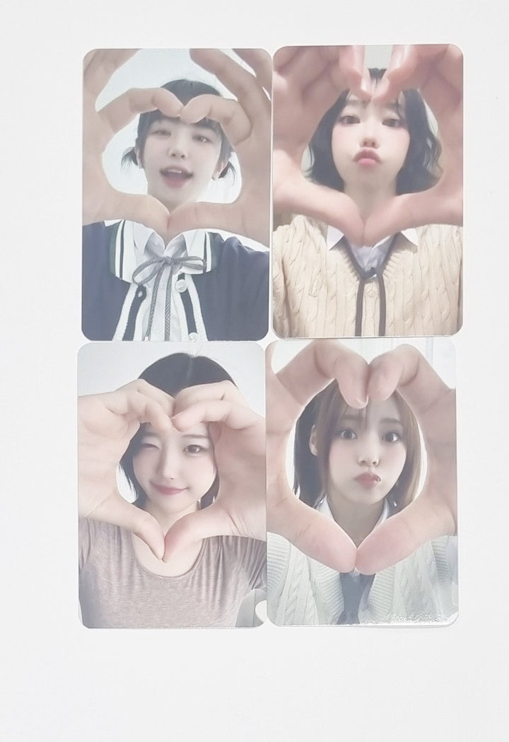 QWER "MANITO" - Beat Road Fansign Event Winner Photocard Round 2 [24.6.11] - HALLYUSUPERSTORE